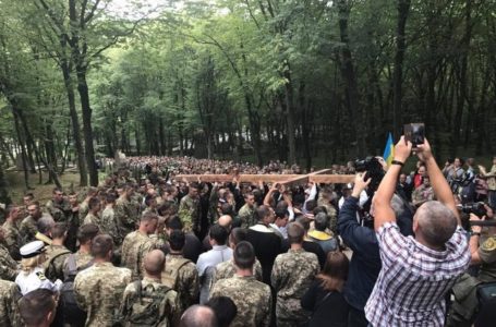 Понад дві тисячі військових побували на прощі у Зарваниці