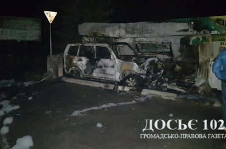 На об’їзній Тернополя згорів автомобіль та кіоск автозапчастин