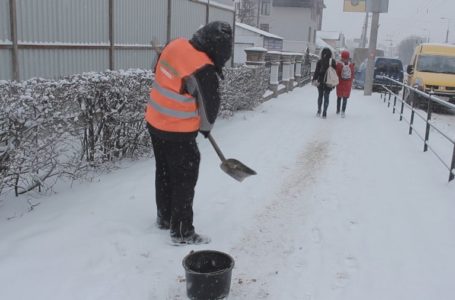 За неякісне прибирання дворів від снігу тернополяни не платитимуть