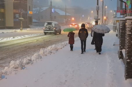 Тернопіль засипає снігом (Відео)