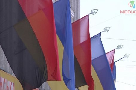 На вулицях Тернополя – трьохметрові повстанські прапори (Відео)