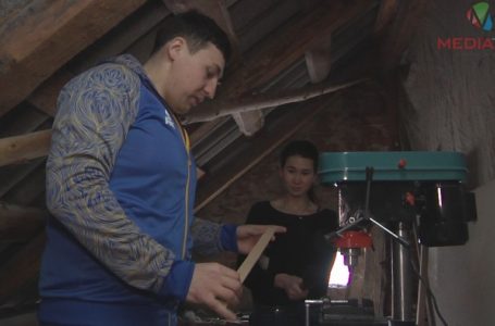 Спортсмен з Кременця показав, як власноруч збирав сани для Олімпіади (Відео)