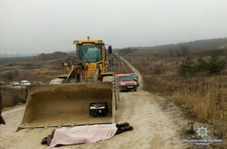 На Тернопільщині під колесами навантажувача загинув чоловік