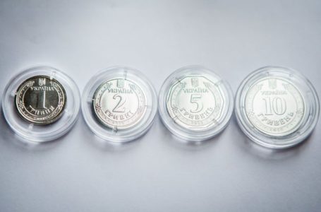 Відзавтра тернополяни зможуть розраховуватися новими 1 та 2-гривневими монетами