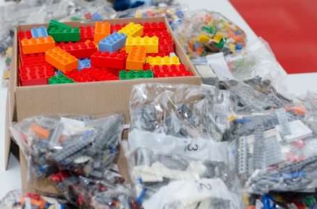 На Тернопільщині чотири пілотні школи отримали конструктори LEGO