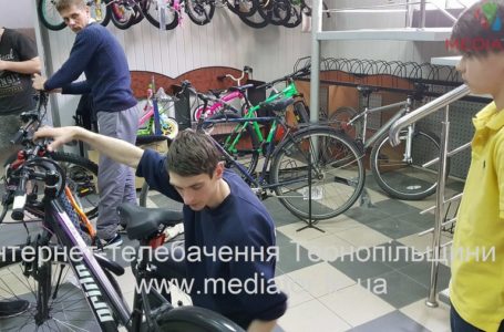 Тернополяни активно пересідають на велосипеди