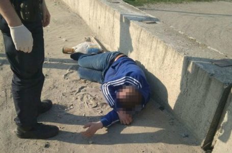 Посеред вулиці у Тернополі лежав непритомний чоловік