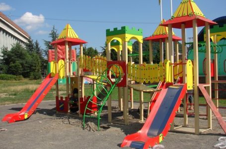 У Тернополі цьогоріч облаштують 27 дитячих майданчиків