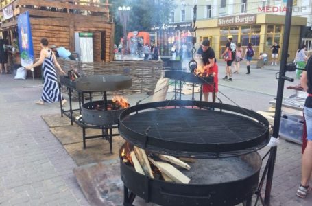 Порція шашлику – 50 гривень: у Тернополі стартував фестивальний сезон (Фото)