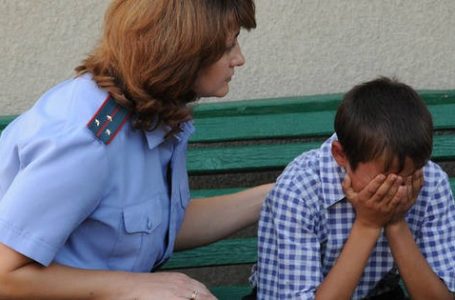 На Тернопільщині поліціанти без відома батьків допитали  неповнолітнього