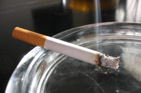 Тернополян взялися штрафувати за паління у громадських місцях