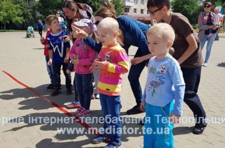 У Тернополі на майданчиках проводять забави для діток (Фото)