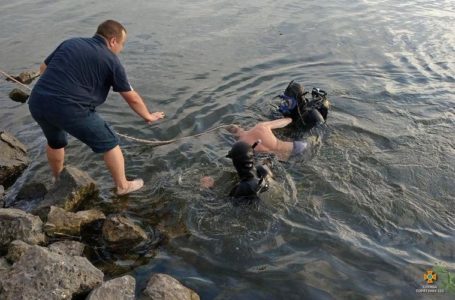 Чоловіка, який втопився у Тернопільському ставі, шукали понад годину