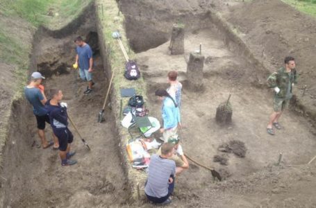 Археологи на Тернопільщині розкопали унікальні артефакти (Фото)