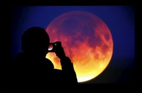 Затемнення століття: сьогодні тернополяни побачать кривавий місяць