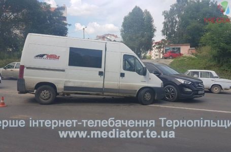 ДТП на об’їзній Тернополя: в автомобілі дорожників відмовили гальма (Фото)