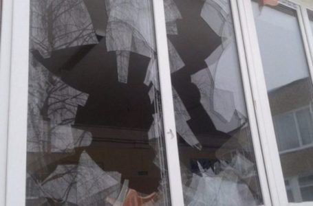 Аби врятувати тернополянку, патрульним довелося розбити вікно в квартирі