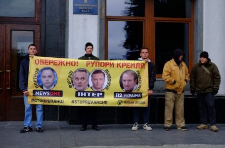 Тернопільські активісти закликають чиновників і ЗМІ бойкотувати рупори Кремля