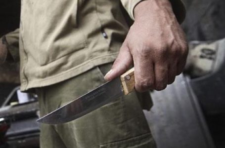 Житель Підволочищини з ножем накинувся на тернополянина. Чоловік у реанімації