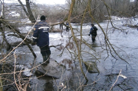 У річці на Теребовлянщині знайшли тіло чоловіка