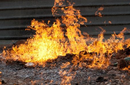 На Кременеччині горів магазин автозапчастин