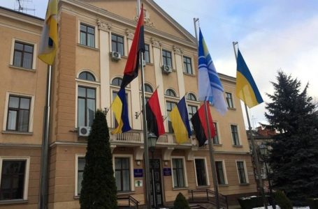 Тернопіль долучився до флешмобу на підтримку затриманих українських моряків