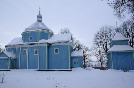 На Шумщині громада хоче перейти до УПЦ, але священник УПЦ МП не віддає ключі від храму