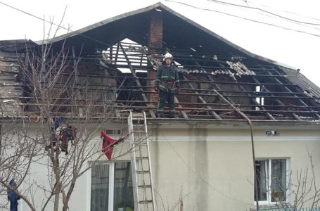 Родина з Теребовлі, у якої згорів будинок, потребує допомоги