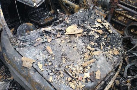 У Великій Березовиці внаслідок пожежі згоріли автомобіль та господарська техніка