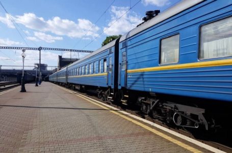До 8-го березня почали курсувати додаткові потяги через Тернопіль