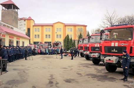 На Тернопільщині 4 райвідділи ДСНС отримали сучасні пожежно-рятувальні автомобілі