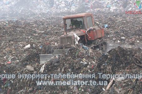 “На сміттєзвалищі у Плебанівці горить сміття, яке не пройшло переробку”, – місцеві активісти (Відео)