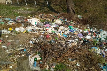 На Тернопільщині перетворили на сміттєзвалище Національний парк (Фото)