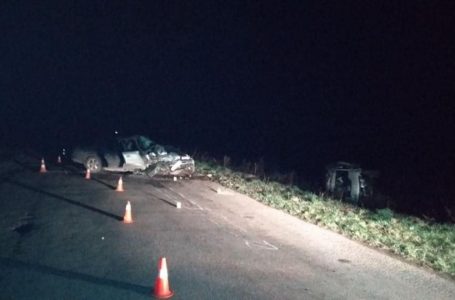 ДТП за участю тернопільських патрульних спричинив чоловік, якого поліціанти везли у службовому авто. Він різко схопив і викрутив кермо