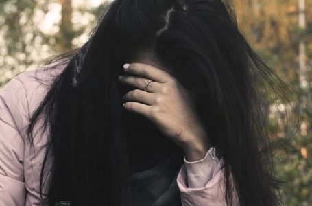 У Монастириську молода мама втратила 64 тисячі гривень через власну необачність