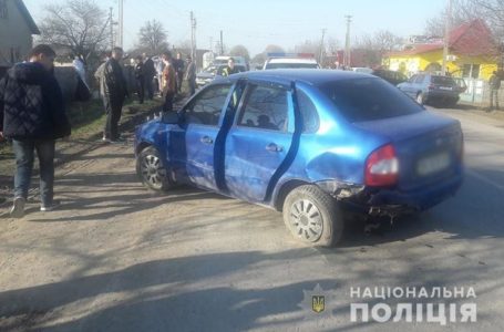 На Тернопільщині мотоцикліст в’їхав в авто і втік. Водій легківки в реанімації