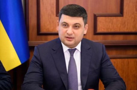 Володимир Гройсман привітав Володимира Зеленського з перемогою на виборах Президента України