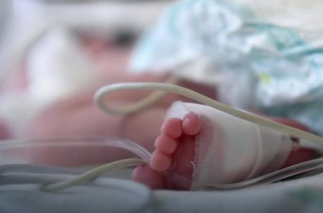 На Кременеччині п’яна мама побила 7-місячне немовля, дитина – у реанімації