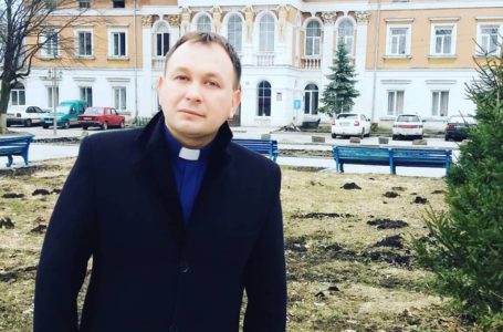 Відомого на Тернопільщині священика побила парафіянка. Чоловік подав до суду