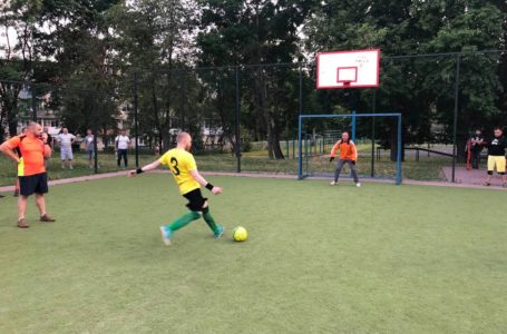 Тернопільські зірки та військові зіграли футбольний товариський матч (ФОТО)