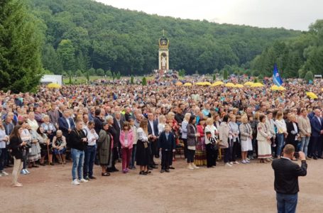 На Всеукраїнську прощу до Зарваниці приїхали 80 тисяч прочан