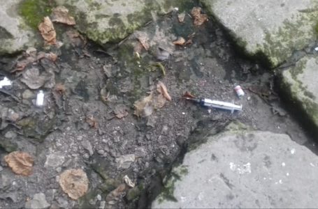 Поблизу школи в Заліщиках знайшли використані шприци