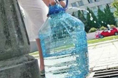 Де у Тернополі можна набрати води? Адреси колонок-качалок