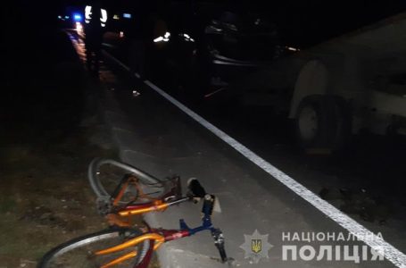 На Тернопільщині під колесами мікроавтобуса загинув велосипедист