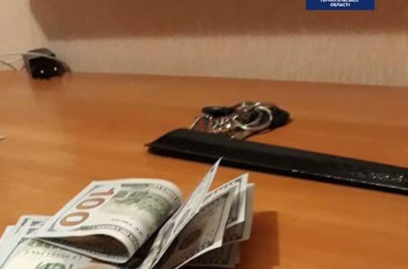 Тернополянин намагався за 700 доларів відкупитися від патрульних