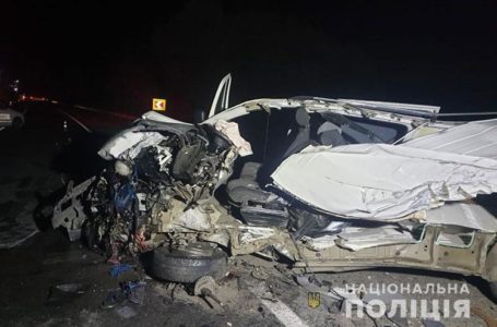 Смертельна аварія у Ступках: фура розчавила мікроавтобус