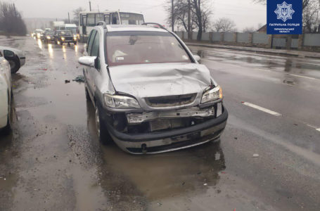 На Микулинецькій зіткнулись Audi та Opel. Один з водіїв п’яний (Фото)