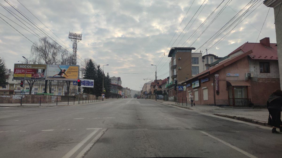 Ранок п’ятого дня на карантині. Вулиці Тернополя пусті (Фото)