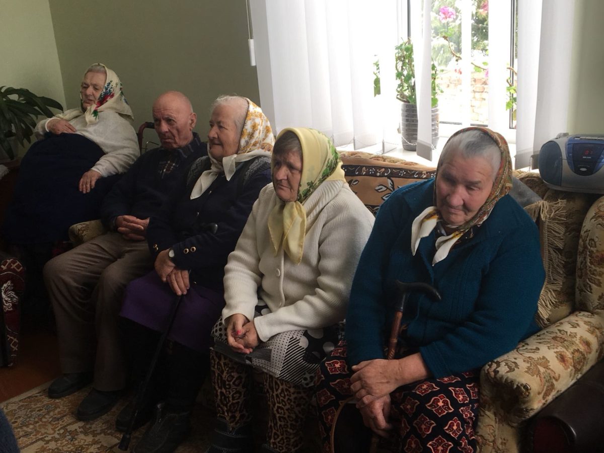 На Тернопільщині старенькі з дому престарілих не знають, що інфіковані Covid-19