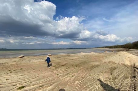 В Україні міліють водойми. Рівень води в озері Світязь впав до критичної позначки